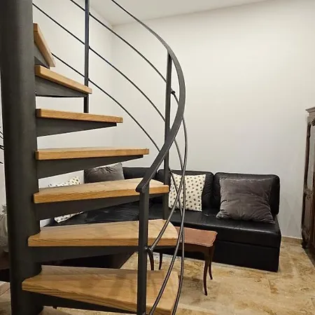 Apartman Bel & Ancien T3 Renove Dans *