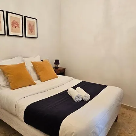 Bel & Ancien T3 Renove Dans