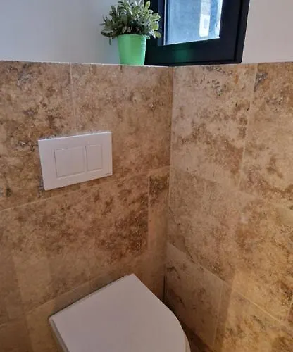 Bel & Ancien T3 Renove Dans