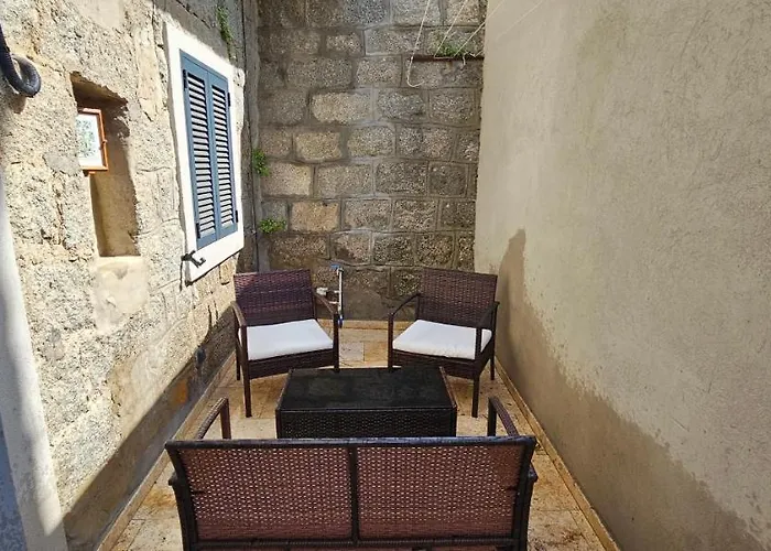 Apartament Bel & Ancien T3 Renove Dans Sartène